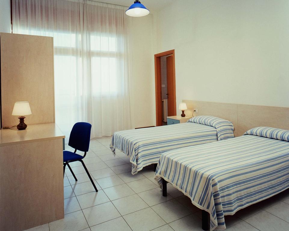 Casa Per Ferie Maria Assunta Hotel Lido di Jesolo Kamer foto