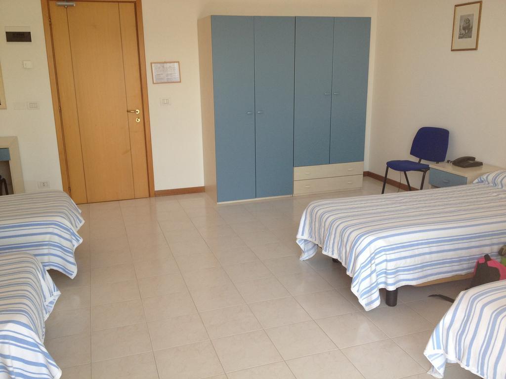 Casa Per Ferie Maria Assunta Hotel Lido di Jesolo Buitenkant foto